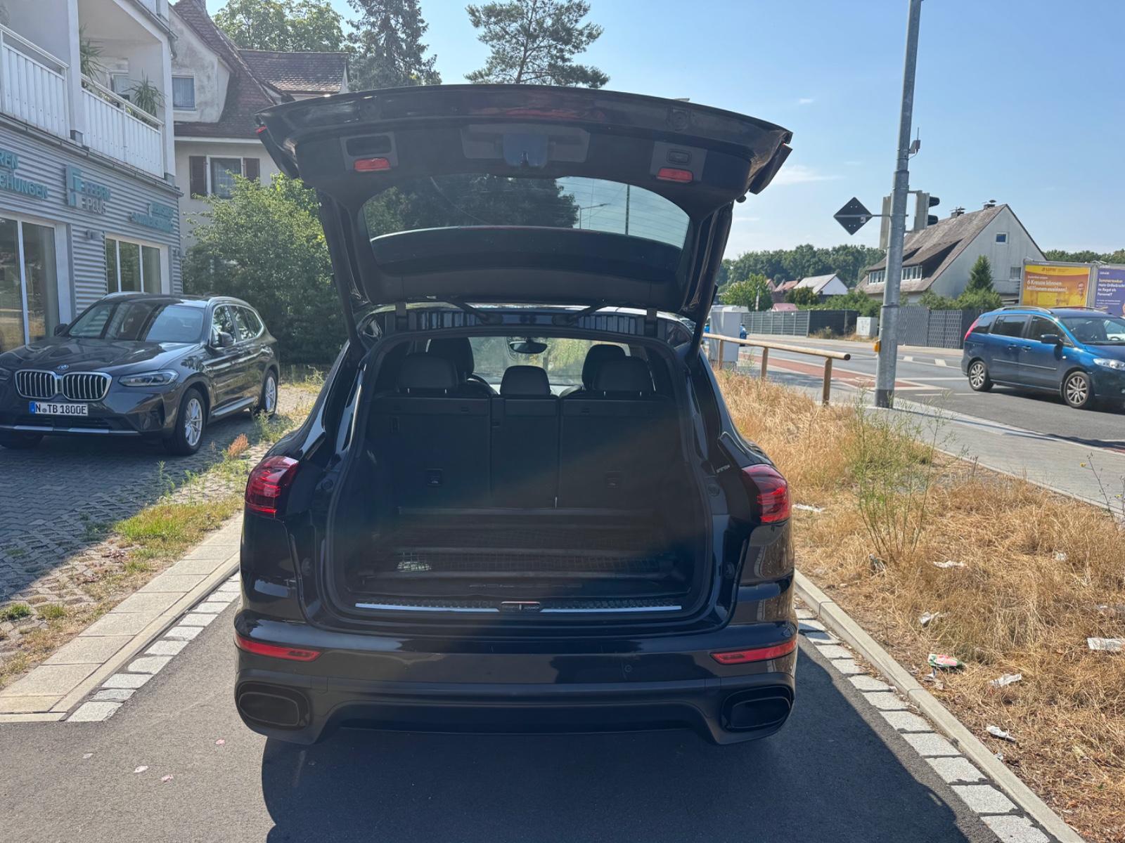 Porsche Cayenne Diesel S/GSD/Memory/4xSHZ/Tempo/Bose/22"