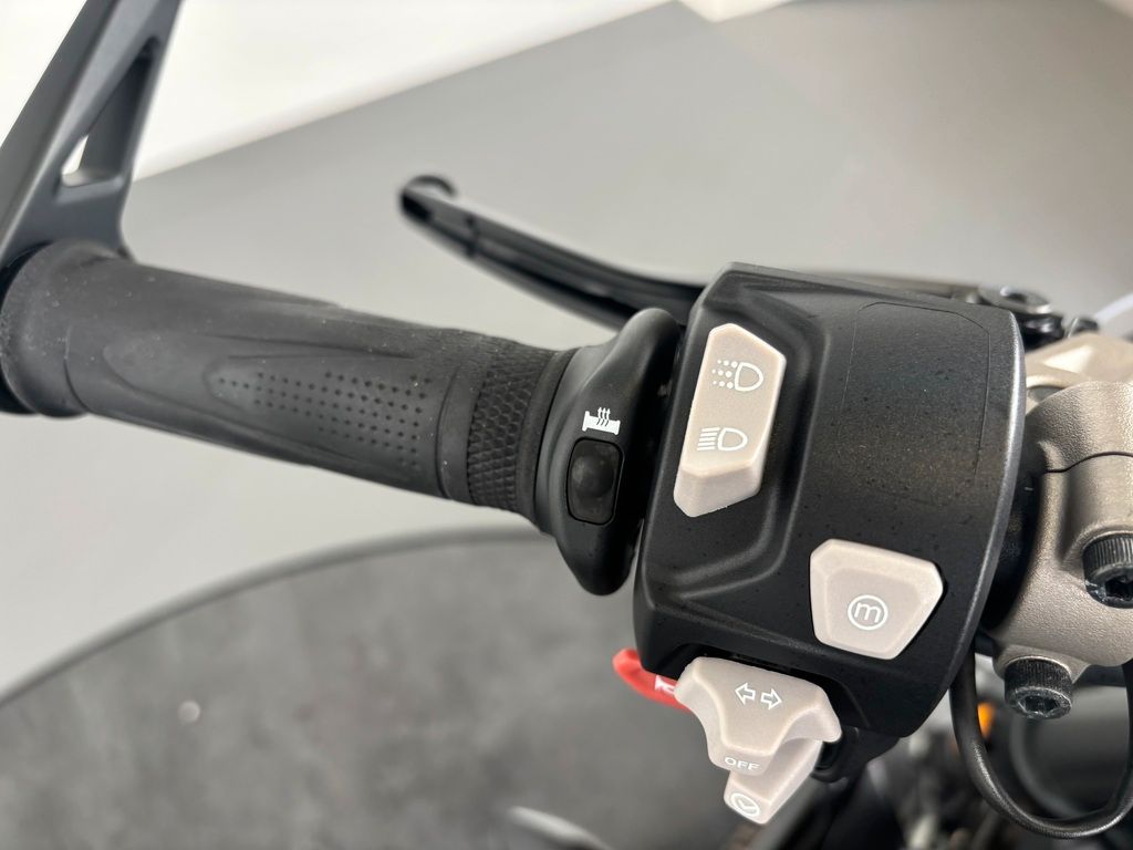 Fahrzeugabbildung Triumph STREET TRIPLE 765 RS *TOP-ZUSTAND *1. HAND