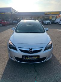 Bild 4 Opel Astra J Sports Tourer Sport Scheckheft Lückenlos