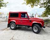 Land Rover Defender 90 TD4 Station Wagon E E - Land Rover Defender in Halle