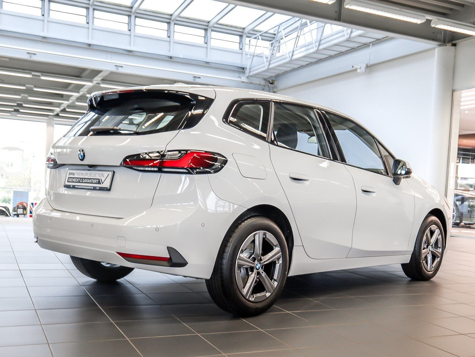 BMW 220 Active Tourer - Bild 2