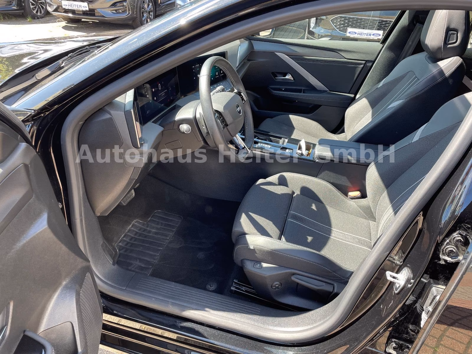 Opel Astra 1.2 ST GS / Schiebedach+360°+Head-UP, миниатюра 16