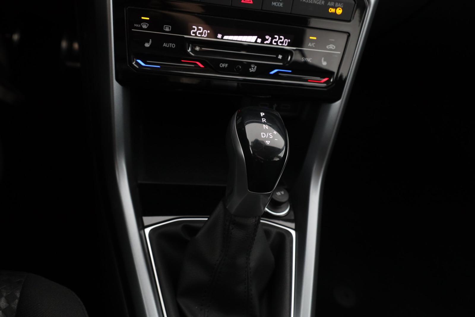 Volkswagen T-Cross 1.0 TSI DSG ACTIVE NAVI SITZH., миниатюра 16