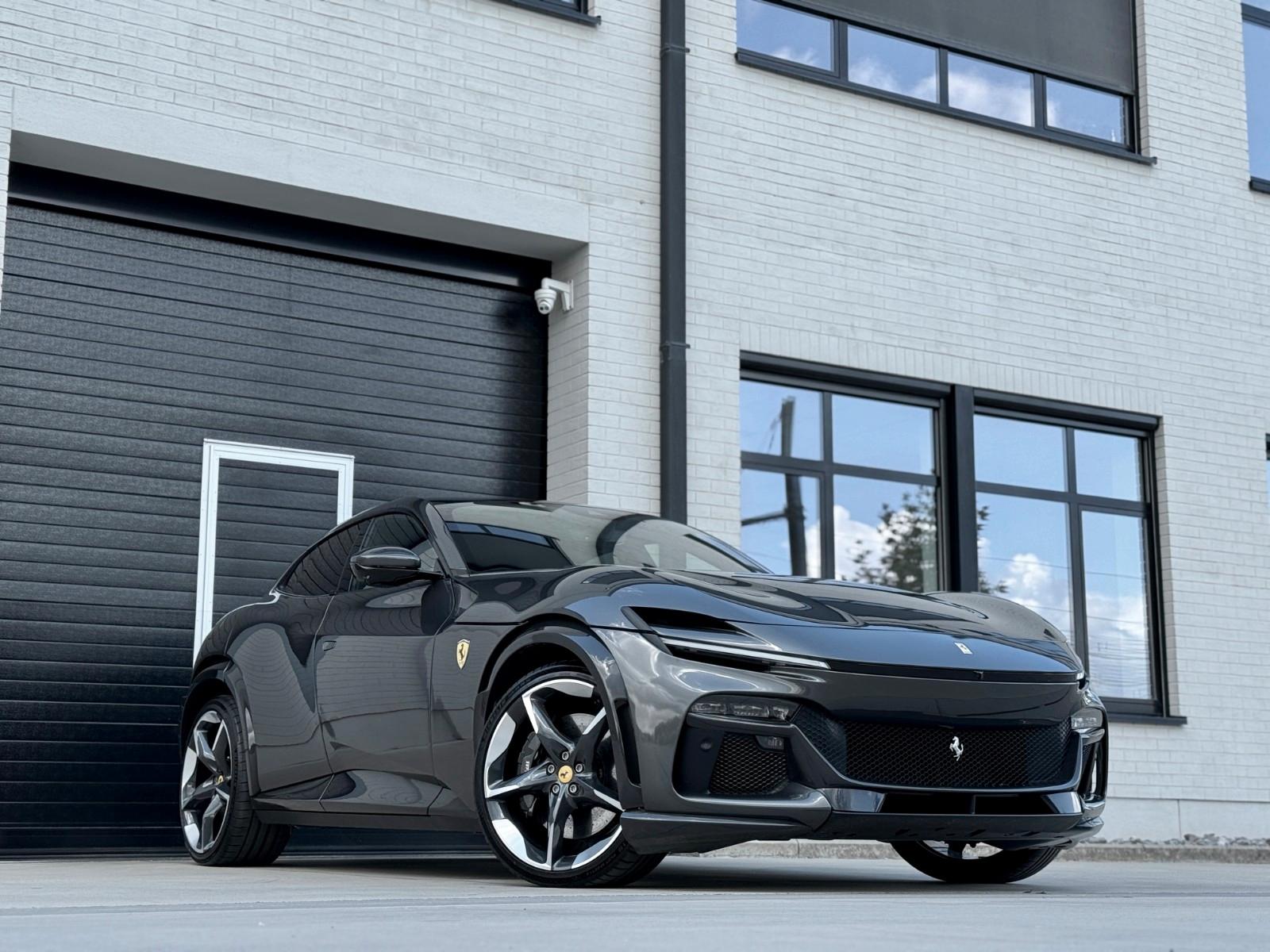 Ferrari Purosangue V12 DCT 4WD