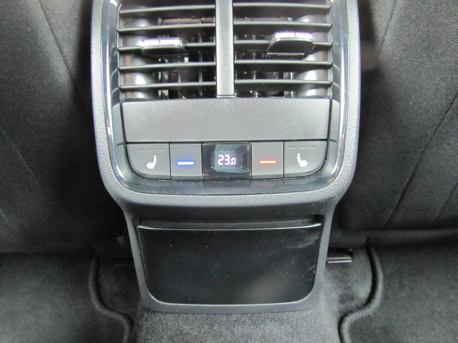 Fahrzeugabbildung SKODA Octavia Combi RS 2.0l TDI 200PS DSG