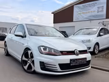 Volkswagen Golf VII Lim. GTI Performance BMT - Volkswagen Golf: Coupe