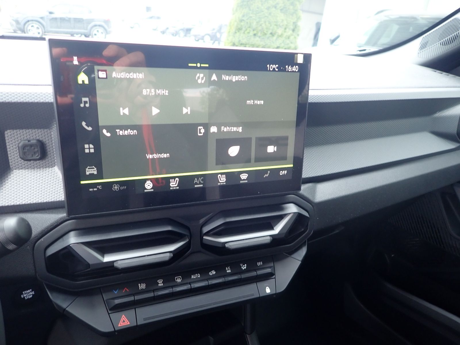 Fahrzeugabbildung Dacia Duster Journey Mild Hybrid 140