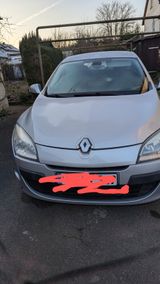 Renault Megane Dynamique 2.0 16V 140 CVT 6 Gang   - Renault Megane: 0 16v