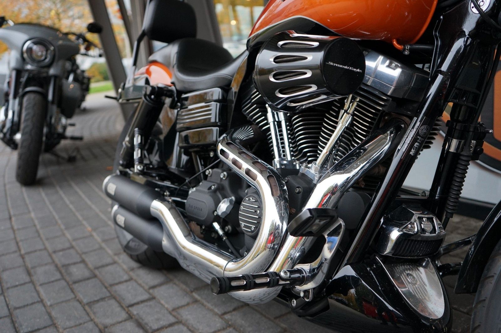 Fahrzeugabbildung Harley-Davidson Dyna Fat Bob 96cui - Custom Paint - HD-Parts