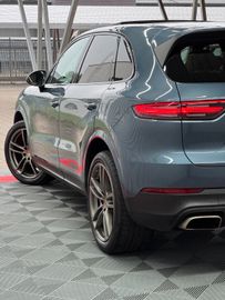 Porsche Cayenne - 12