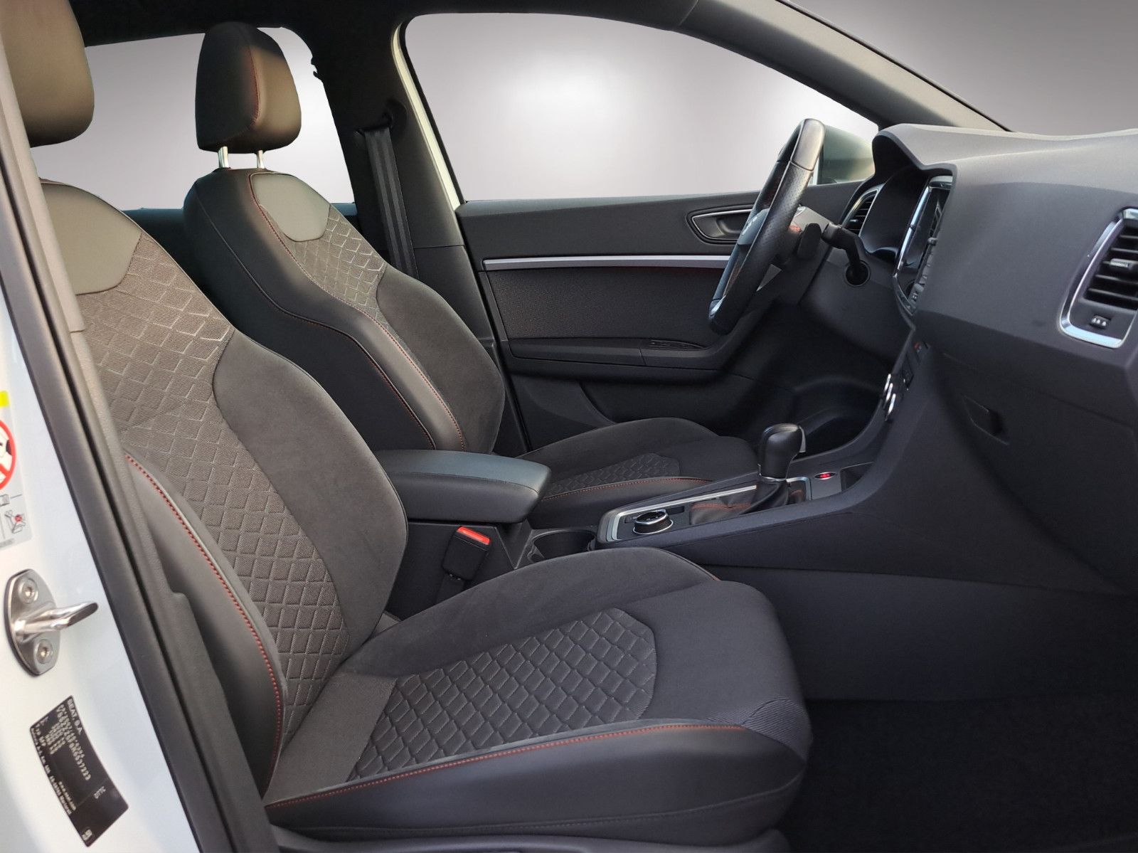 Ateca FR 2.0 TDI DSG AHK Panodach Navi