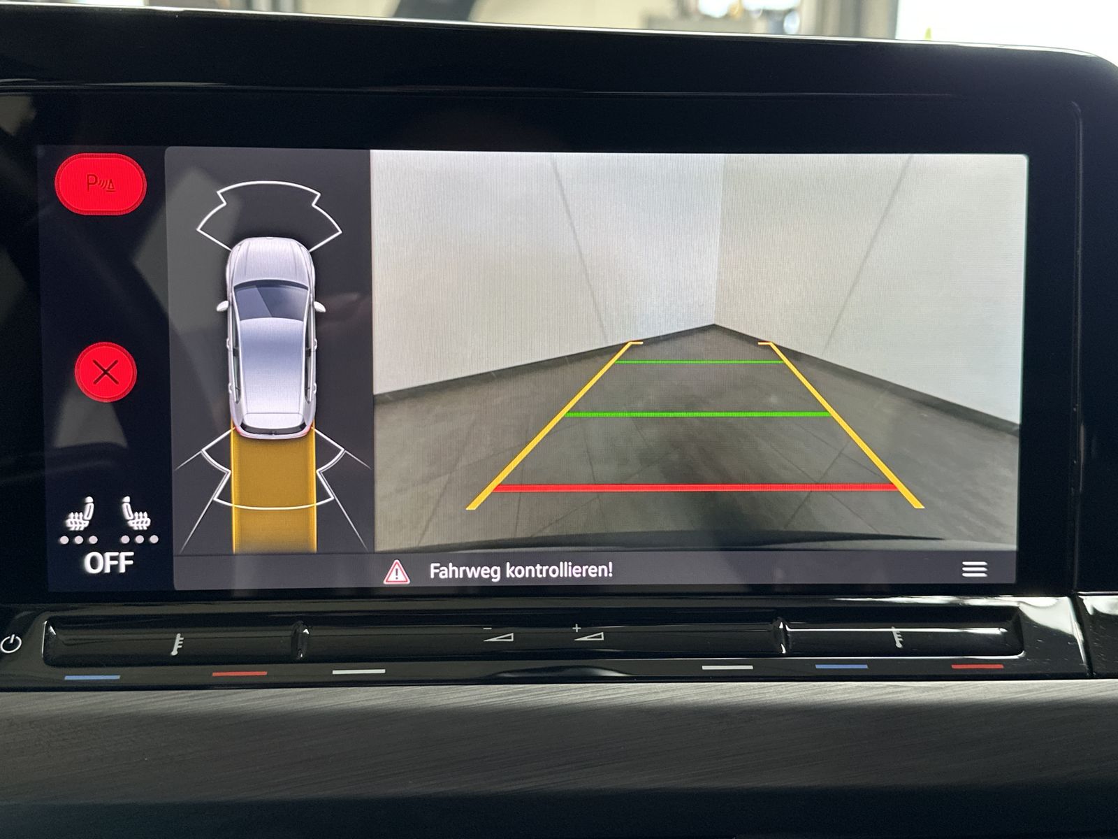 Fahrzeugabbildung Volkswagen Golf 1.4 TSI DSG Style eHybrid NAV+LED+AHK+KAMER