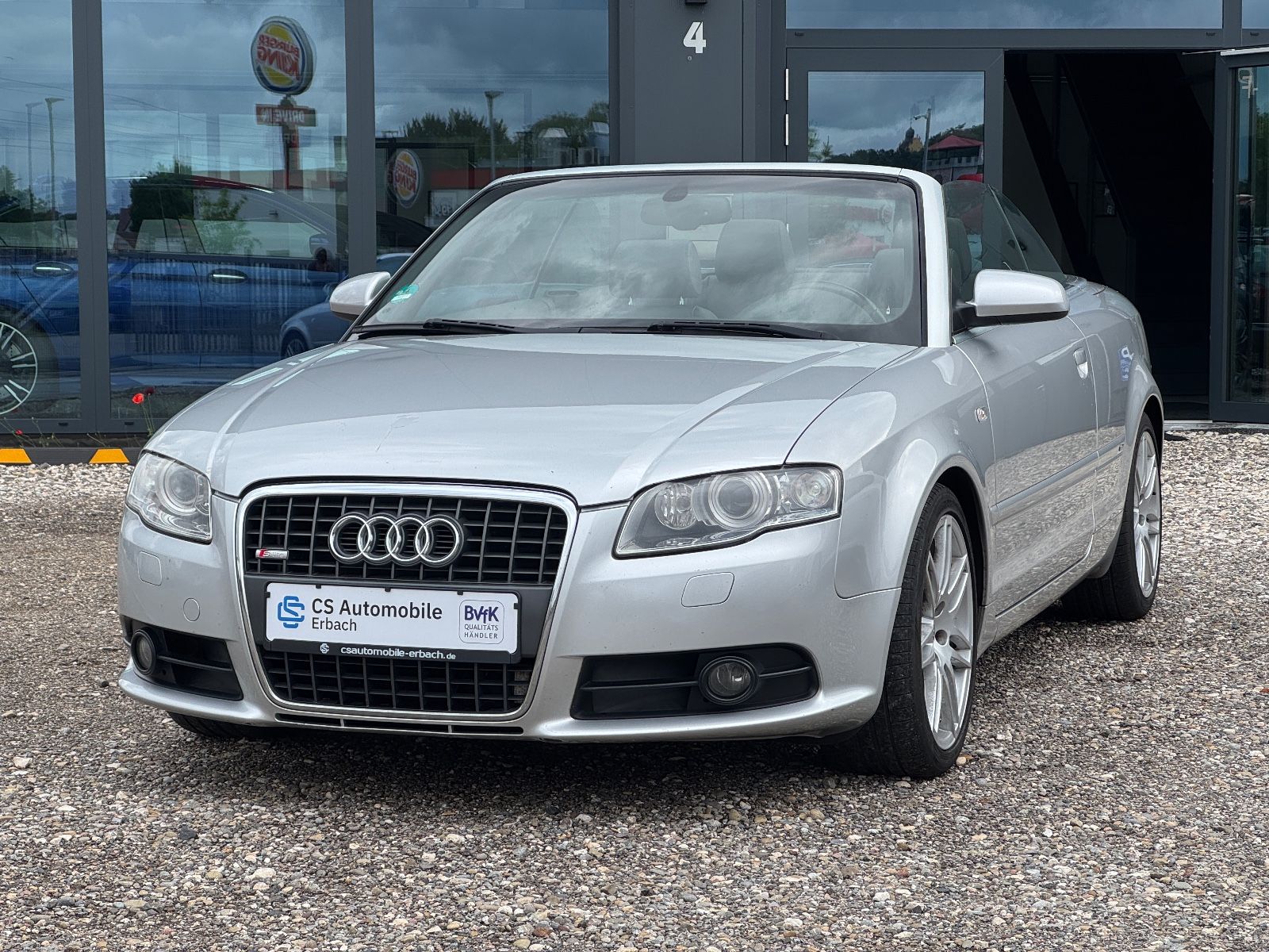 Audi A4 - 1