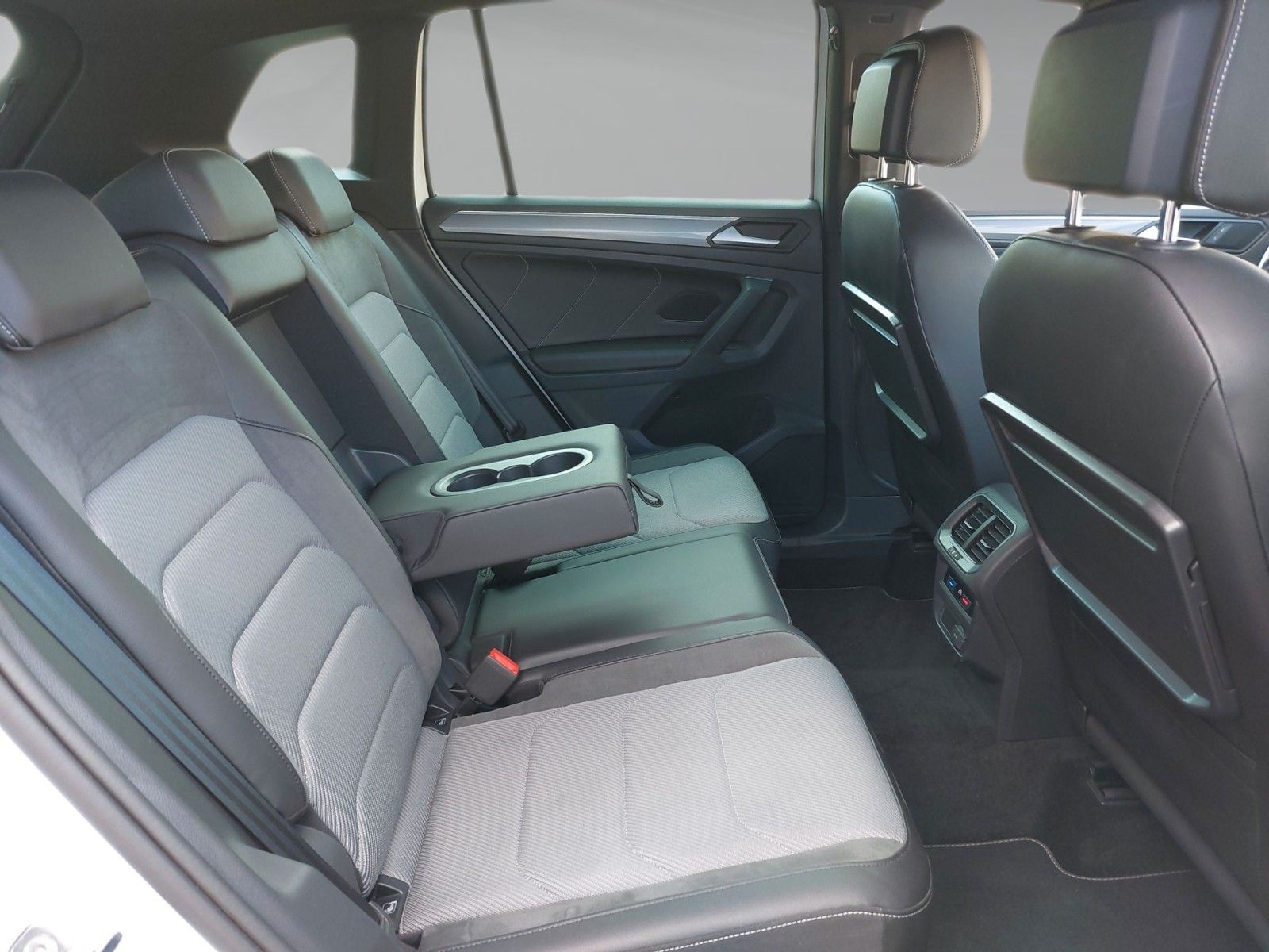 Volkswagen Tiguan Highline BMT/Start-Stopp 4Motion – Bild 5