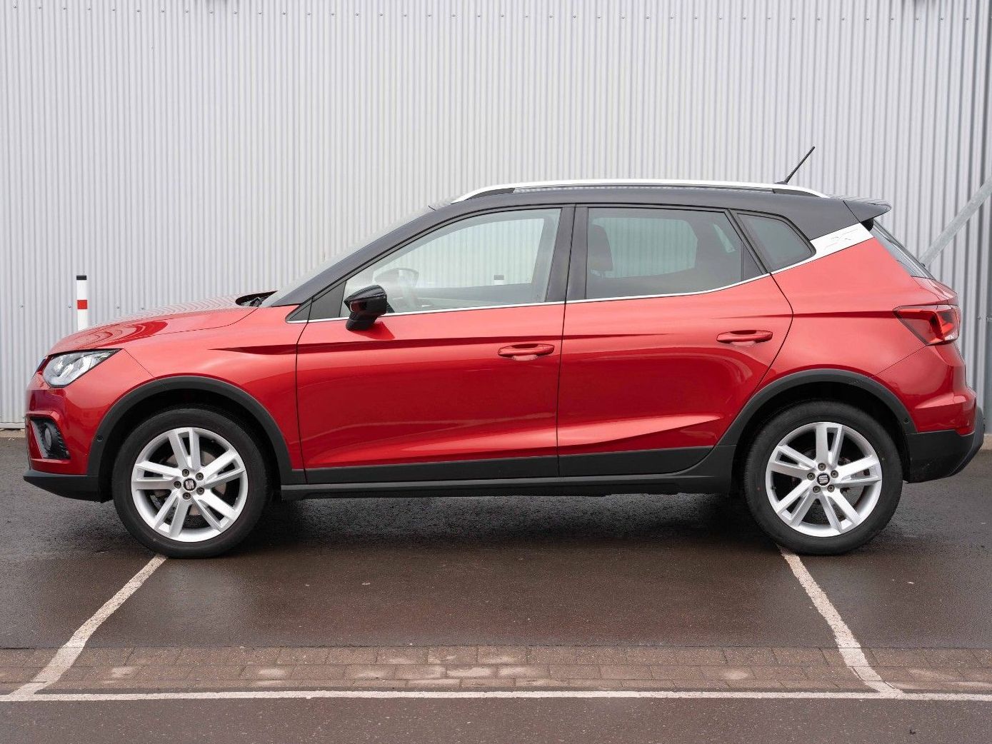 Fahrzeugabbildung SEAT ARONA FR 1.0 TSI CARPLAY PDC TEMP MFL ALLW