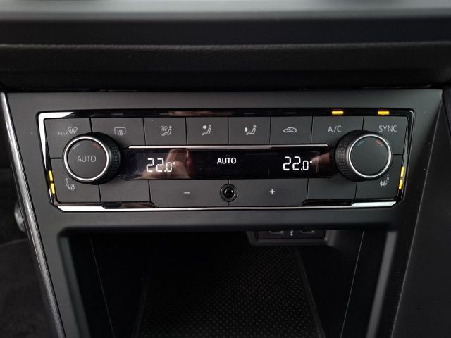 POLO 1.0 TSI HIGHLINE NAVI+BT+ACC+KLIMA+DAB+SHZ