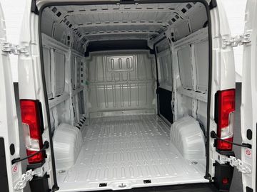 Fotografie 8 des Opel Movano Kasten L2H2 Kamera AHK Allwetter Schwings