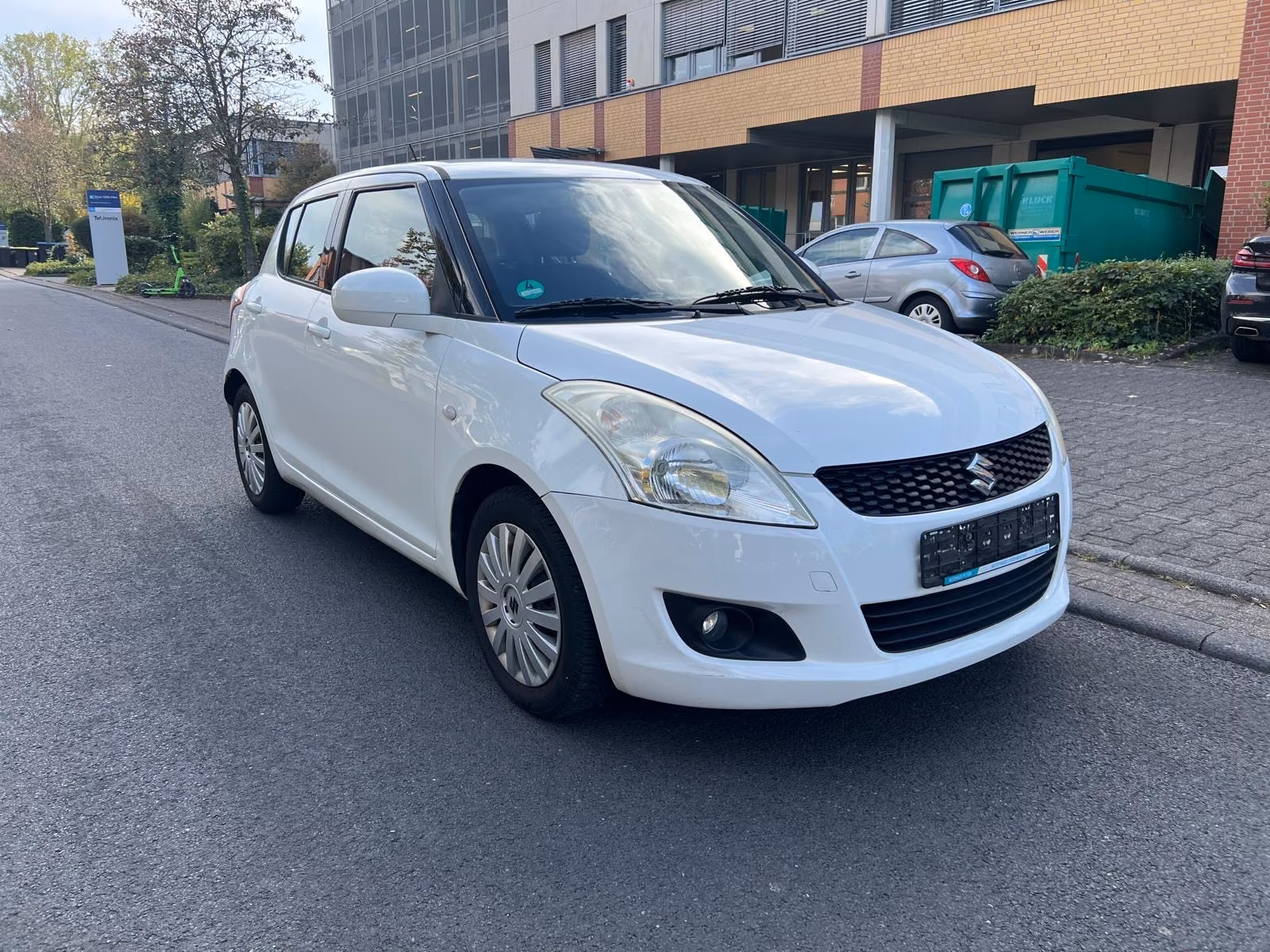 SUZUKI SWIFT CLUB | 94 ch | 4X4 | BVM | VOLANT EN CUIR
