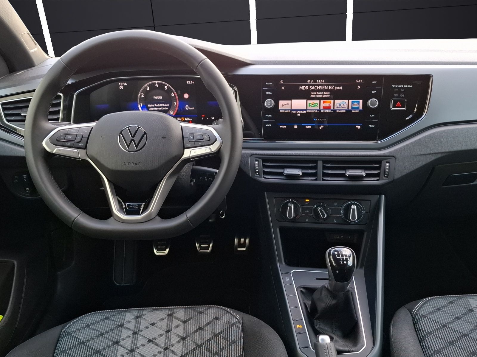 Fahrzeugabbildung Volkswagen Taigo TSI R-Line Black-Style IQ.Light SHZ Kamera