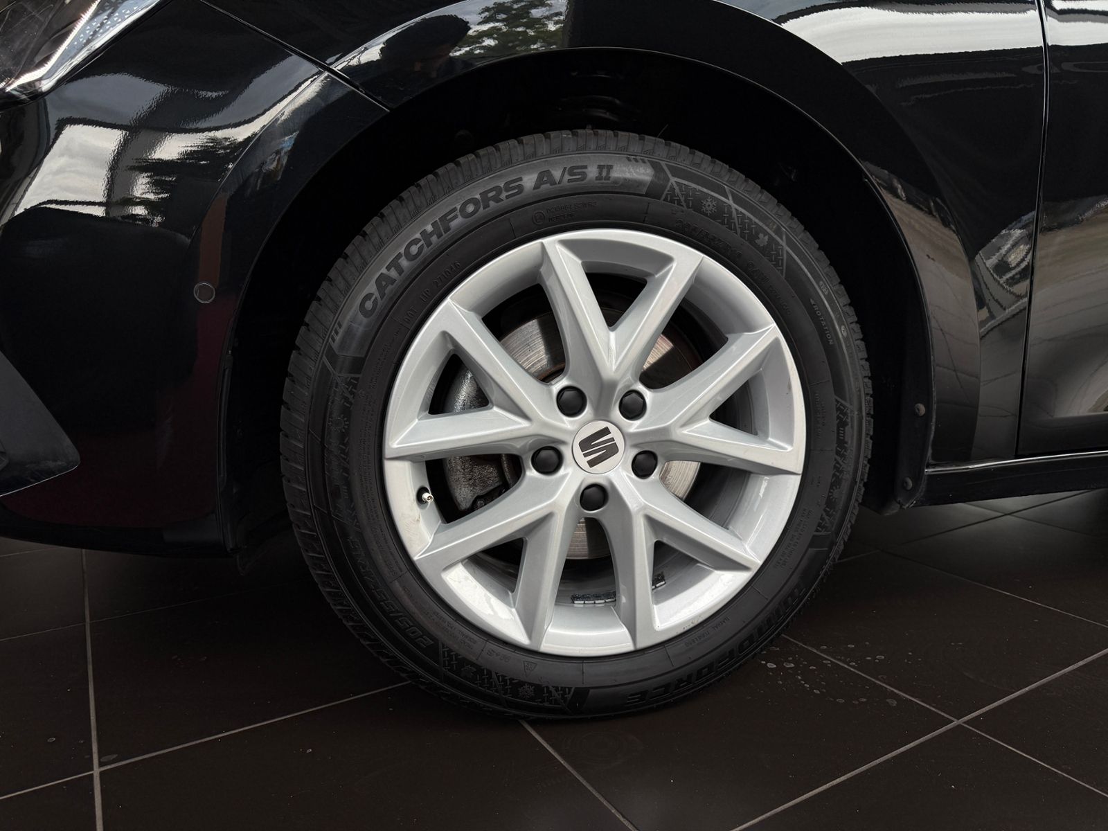 Fahrzeugabbildung SEAT Leon Sportstourer Style LED NAVI ALU