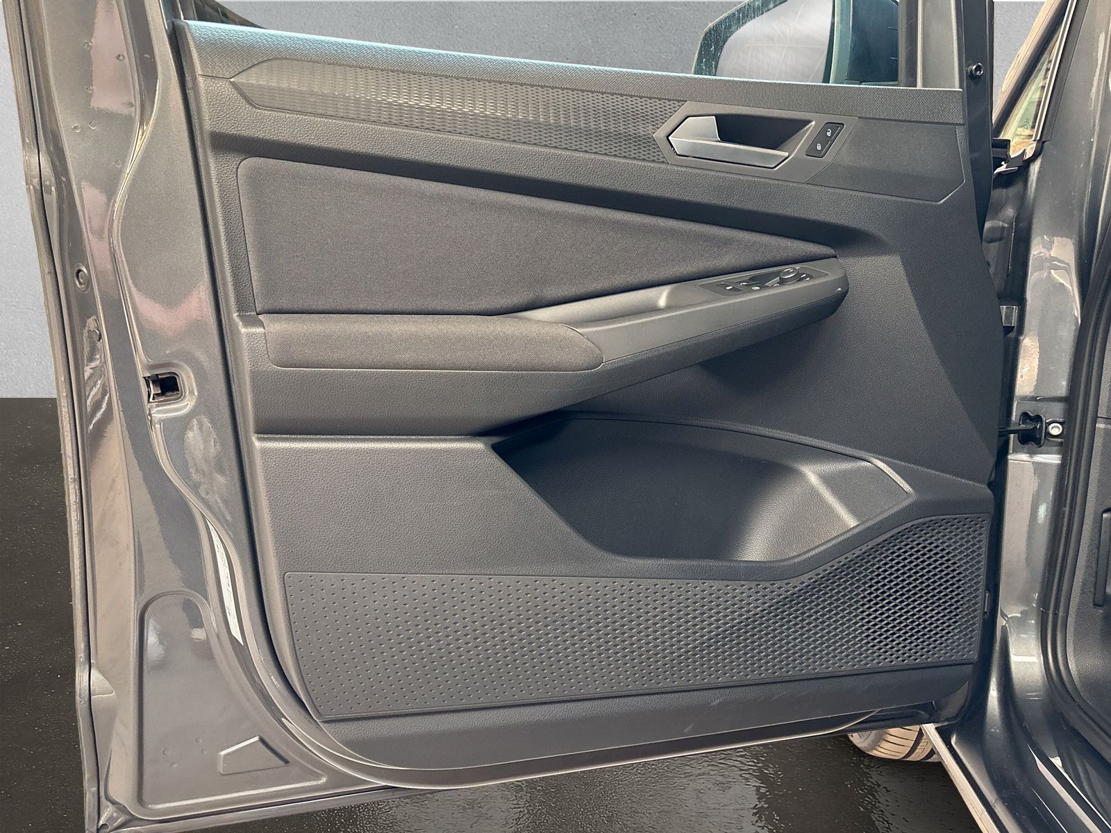 Fahrzeugabbildung Volkswagen Caddy Kombi Maxi 2.0 TDI Life PDC AppConnect SHZ