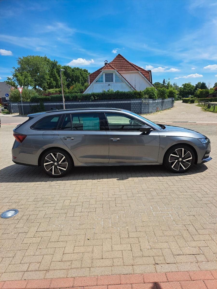 Skoda Octavia Combi Sportline 2.0 TDI DSG-LED-Navi-AHK