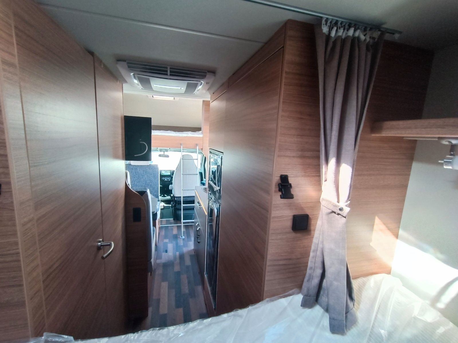 Fahrzeugabbildung Weinsberg CaraHome 650 DG*Dachklima*TV*3650kg