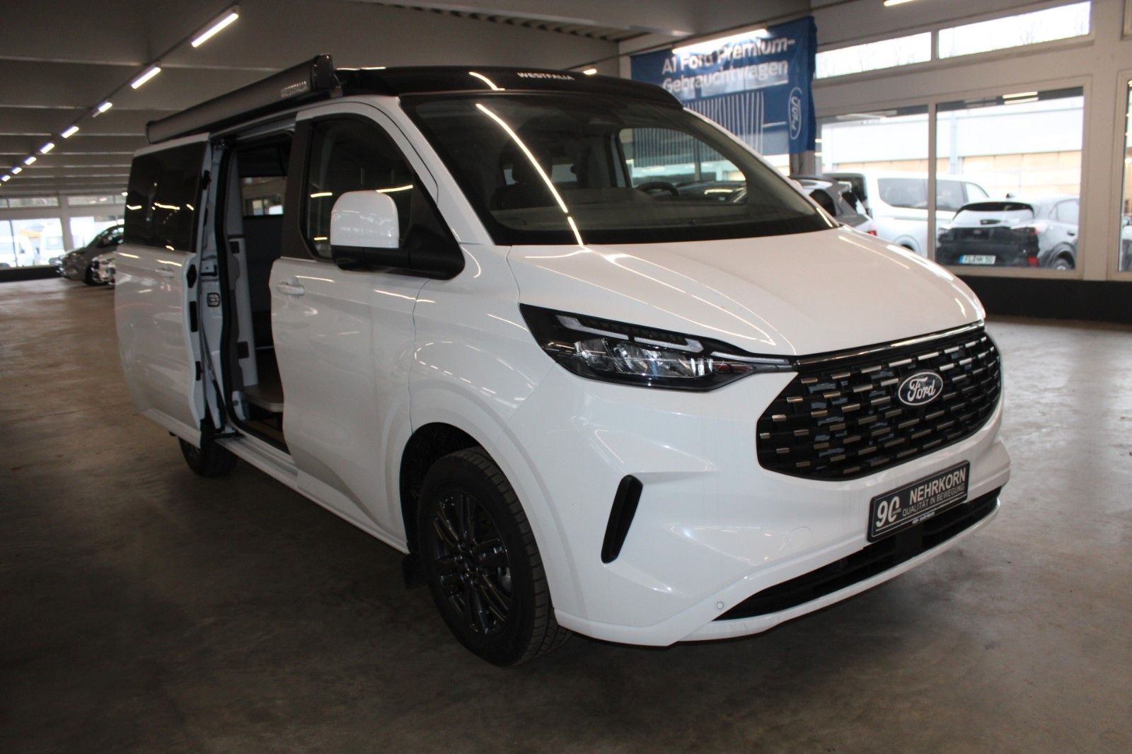 Fahrzeugabbildung Ford NUGGET L1 Titanium MARKISE + Aufstelldach SOFORT