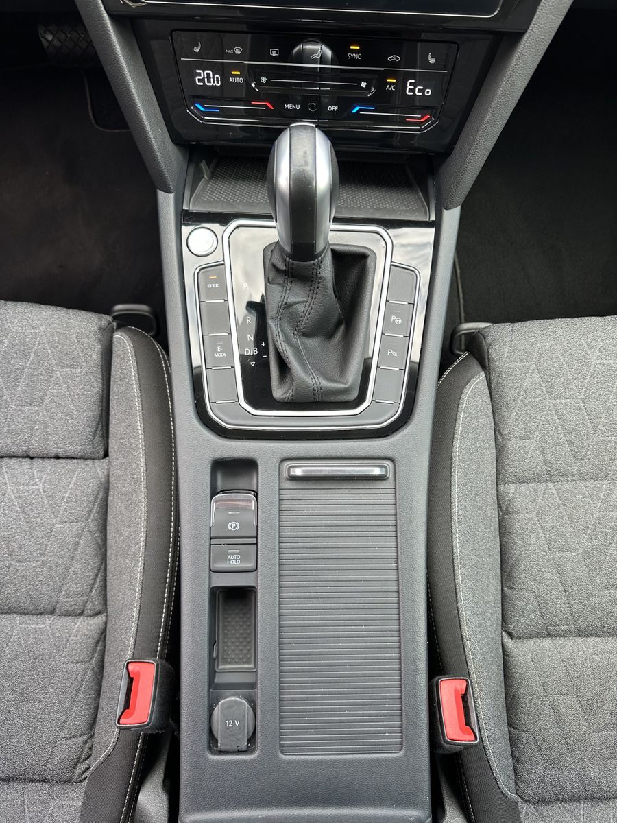 Fahrzeugabbildung Volkswagen Passat Variant GTE NAV+IQ-LIGHT+KAM+ACC+17ZO+PP