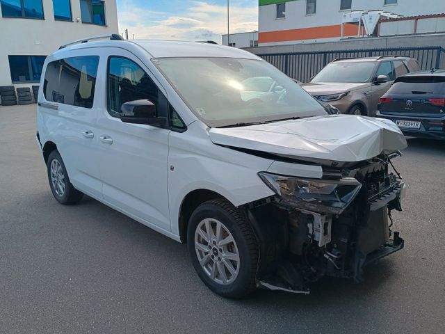 Ford Tourneo Connect Titanium fahrbereit
