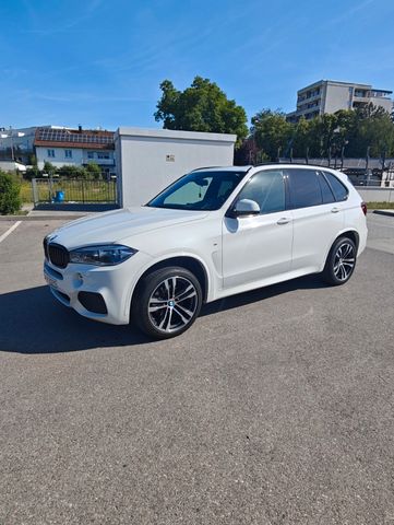 BMW X5 xDrive30d - M Paket Voll LED Panorama