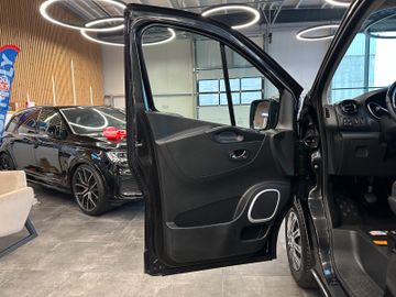 Opel Vivaro*TÜV 0828*9-SITZER*STHZ*TEMPO*AHK*PDC*