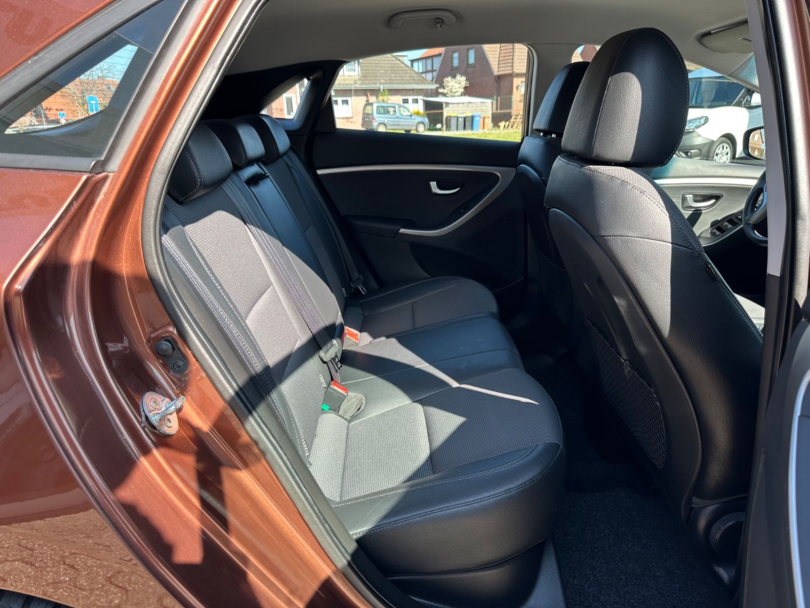 Fahrzeugabbildung Hyundai i30 1.4 Intro Edition Shzg/GJR/Klimaautom/LM16"
