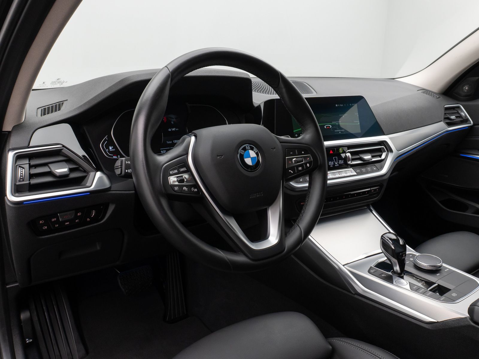Fahrzeugabbildung BMW 320d Sport Line DAB Laser HUD Cockpit+ Komfort