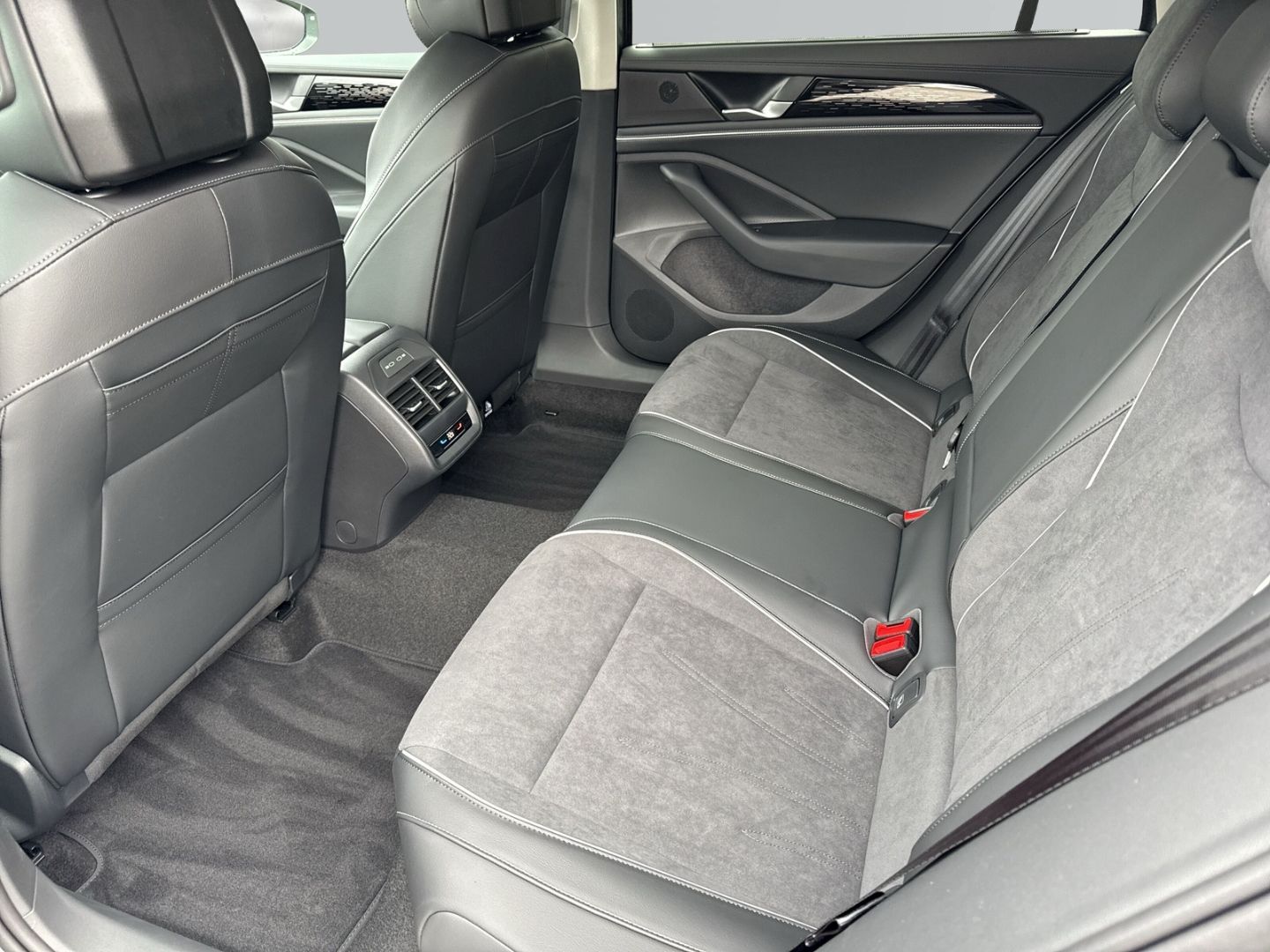 Passat Variant 2.0 TDI Elegance *AHK*Matrix*