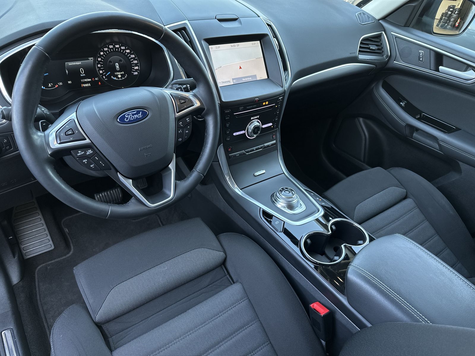 Fahrzeugabbildung Ford Galaxy 2.0 EB Aut. Titanium 7Sitzer NAV+LED+PANO