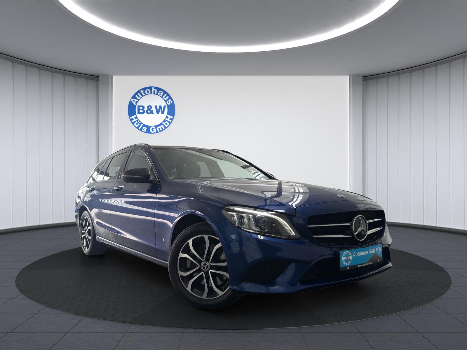 Mercedes-Benz C 300 T 4Matic*NAVI*LED*TEMPOMAT*LEDER*