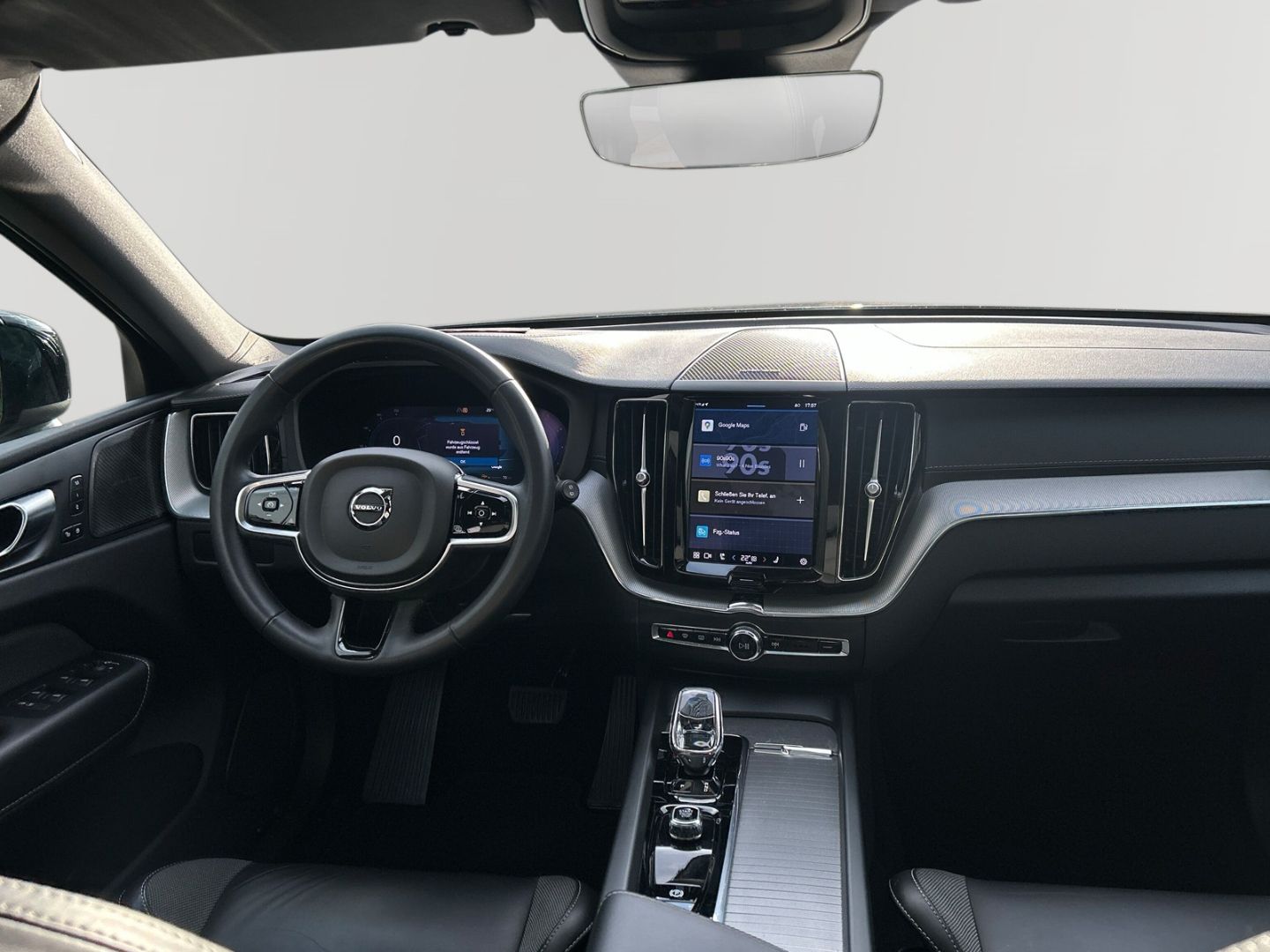 Volvo XC60 B4 Diesel AWD Ultimate Dark 20'' ACC Panora foto 4