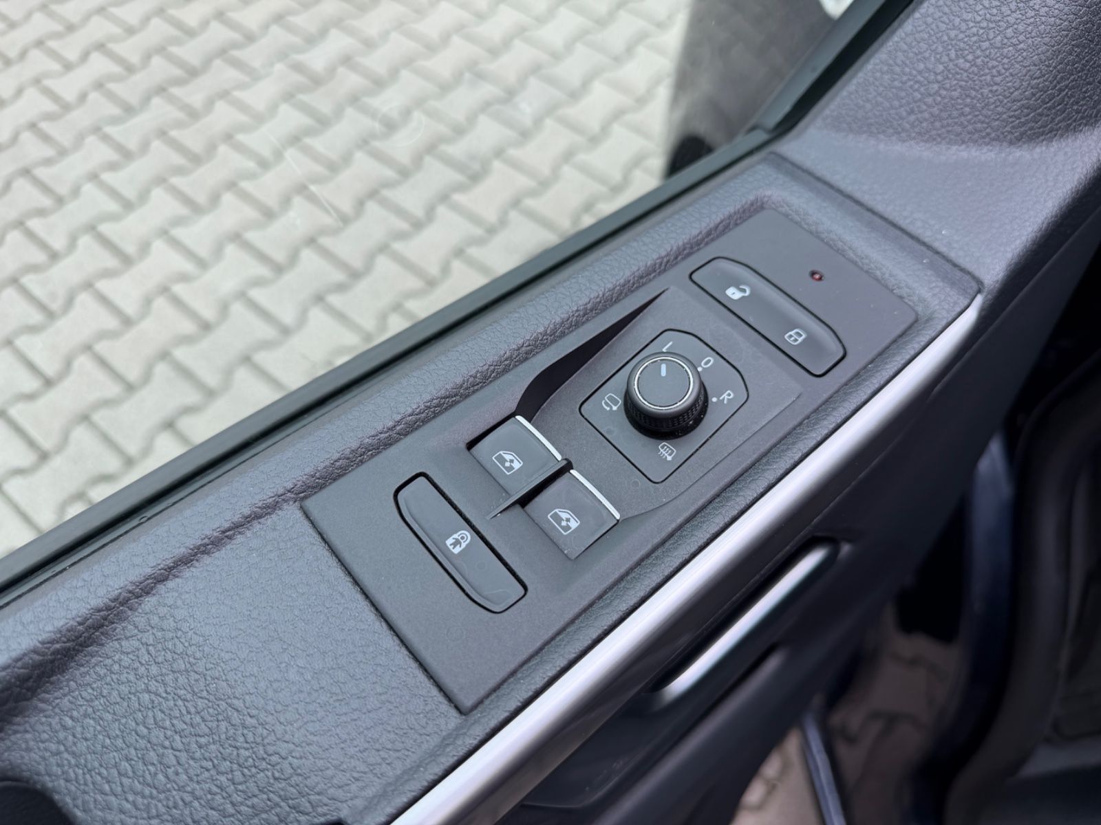 Volkswagen T6 Multivan COMFORTLINE 7 SITZER 8xBRFT KAMERA foto 10