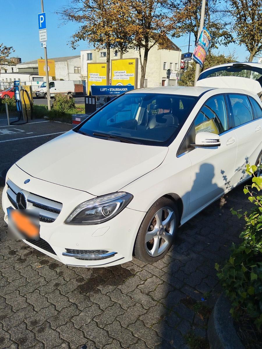 Mercedes-Benz B 200