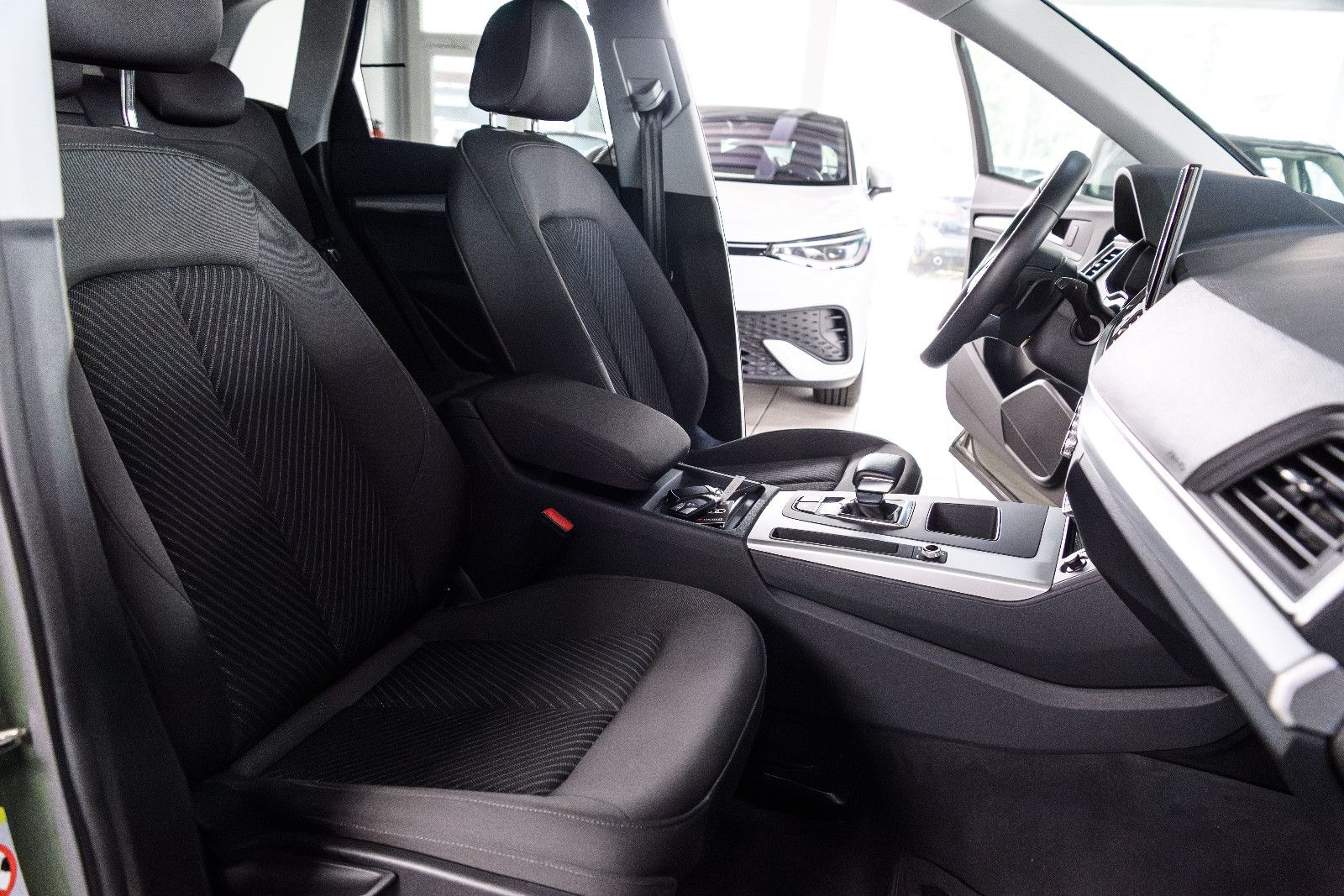 Fahrzeugabbildung Audi Q5 40 TDI quattro S line VIRT/RFK/AHK/SZH