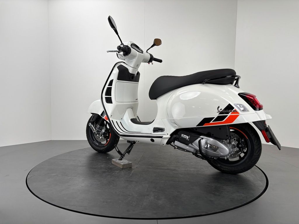 Fahrzeugabbildung Vespa GTS 125 SuperSport E5+ *NEUFAHRZEUG*