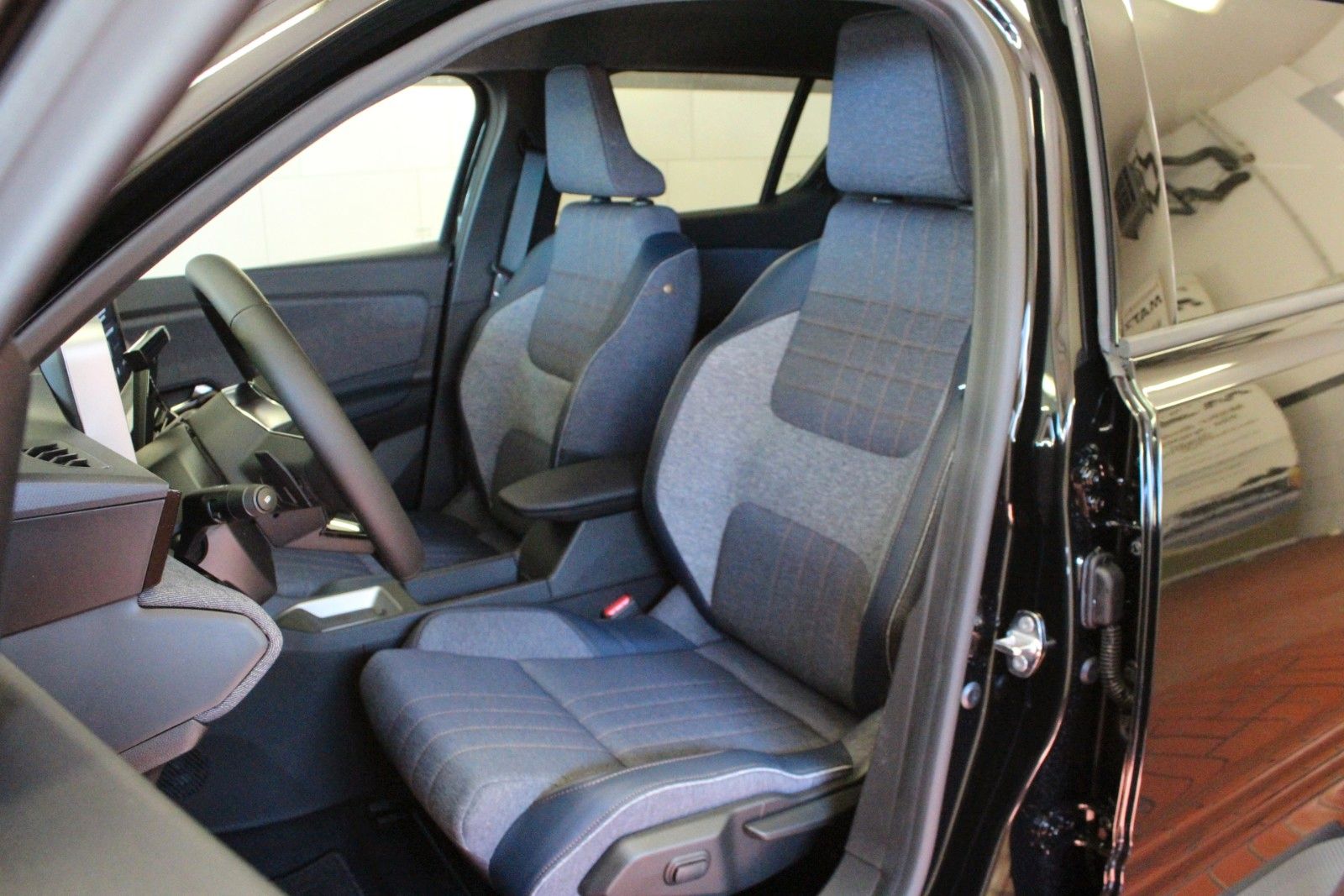 Fahrzeugabbildung Renault R 4 150 Comfort Range Techno*Winterpaket*