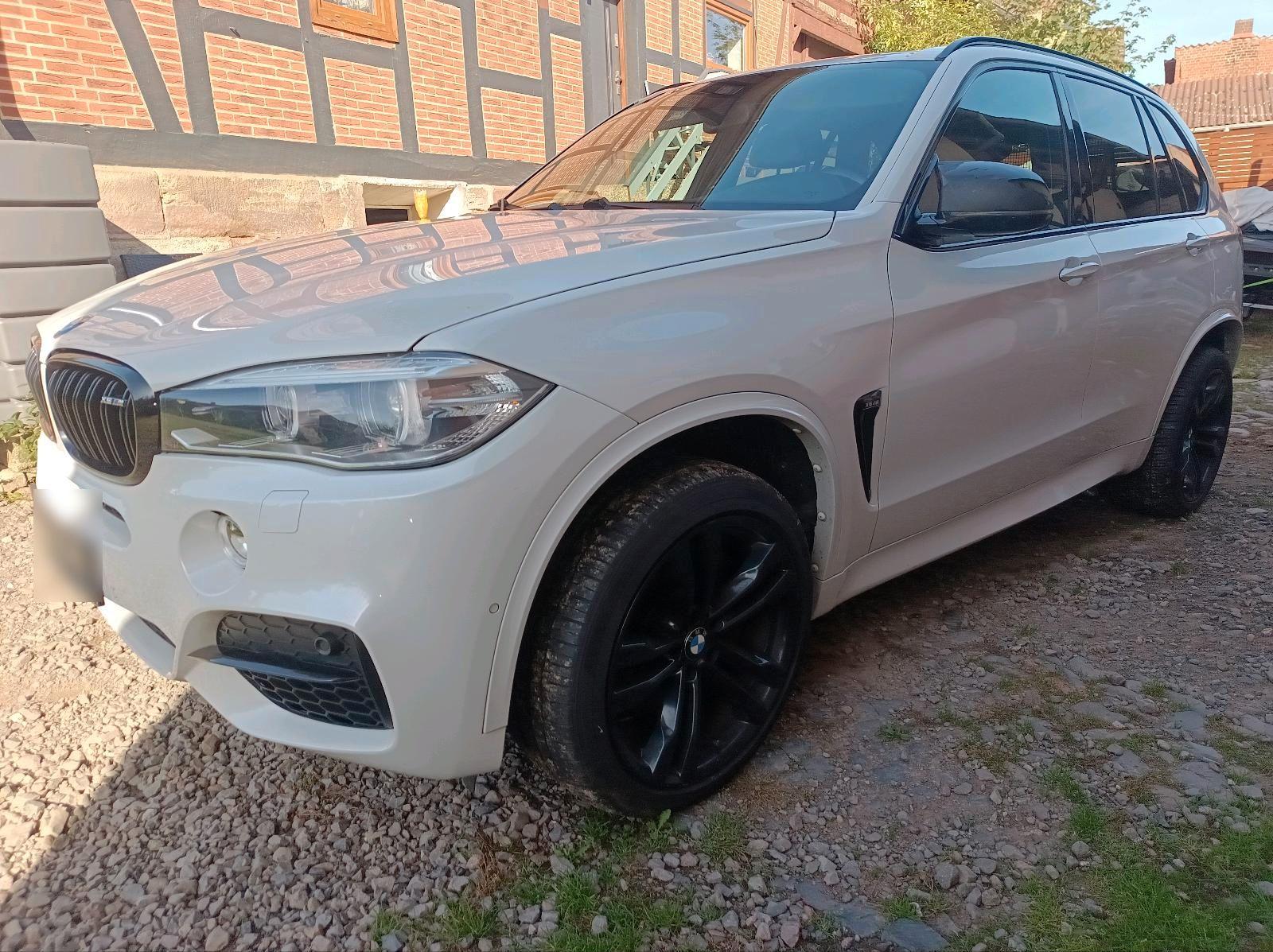 BMW X5 M50