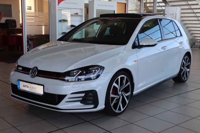 Volkswagen Golf VII Lim. GTI DSG Pano AHK LED Virtual