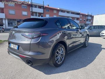Alfa-Romeo Stelvio - 11