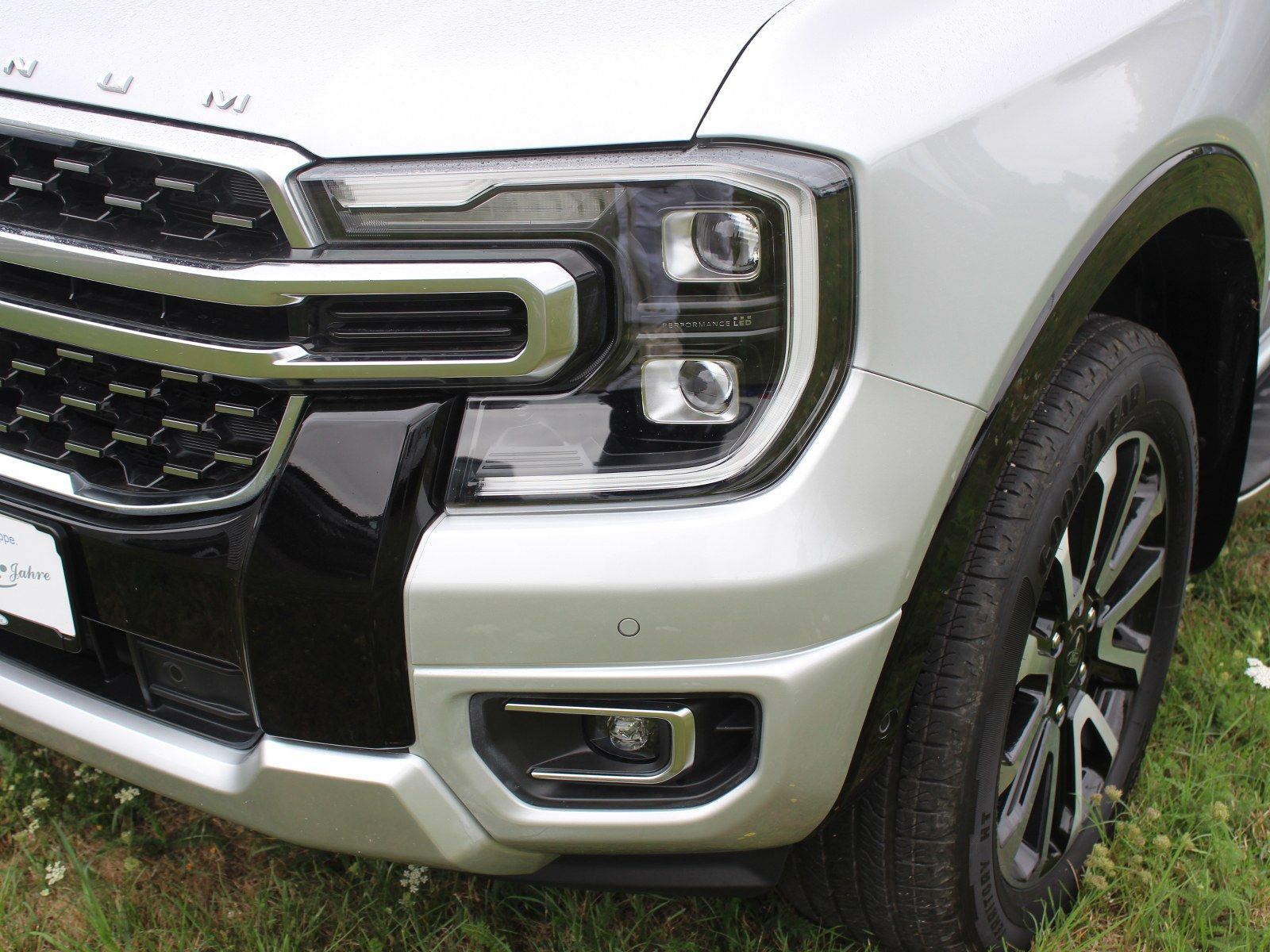 Fahrzeugabbildung Ford Ranger Platinum e-4WD Doppelkabine