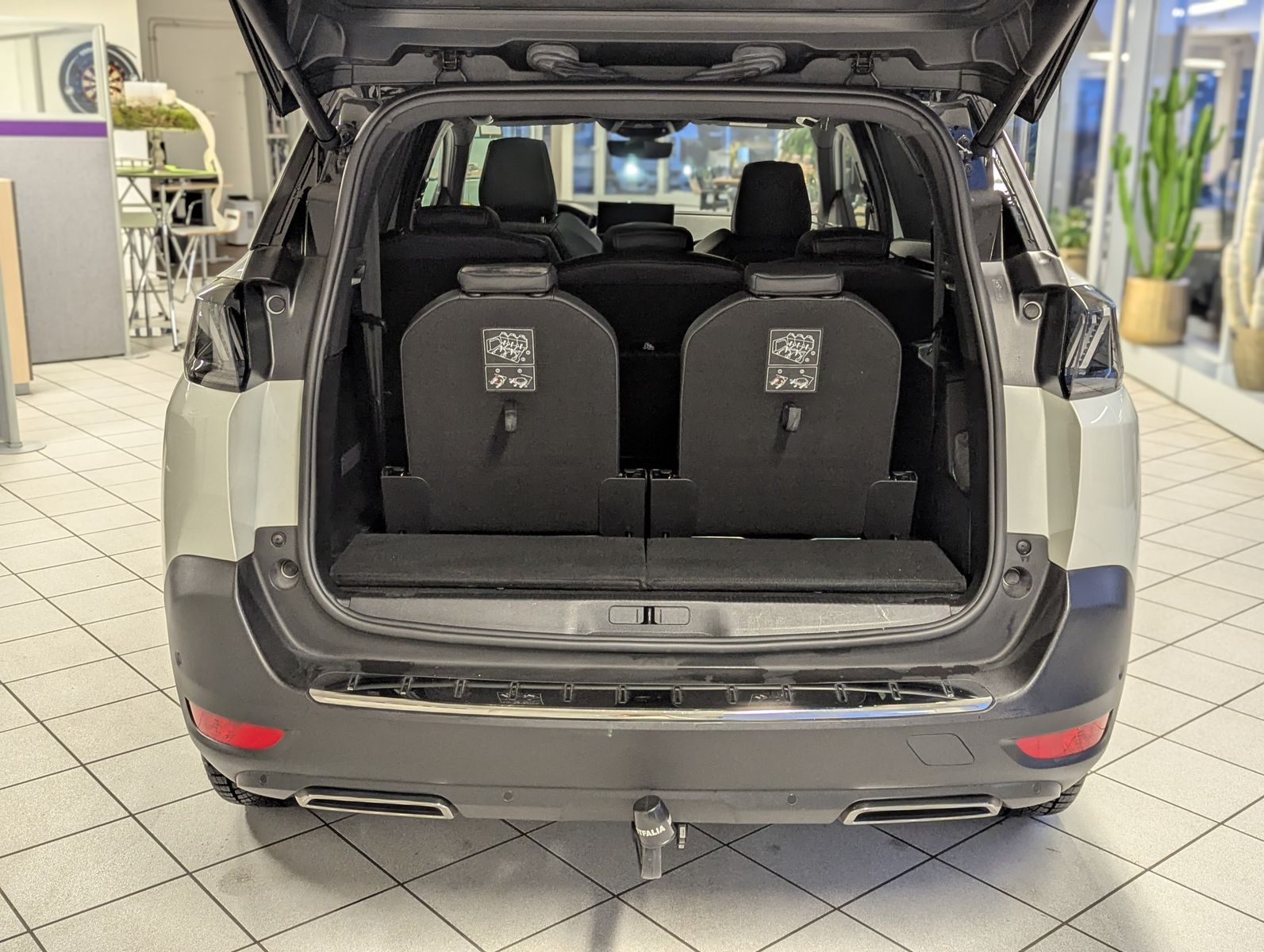 PEUGEOT 5008 GT Allure Pack Kamera LED Pano 7-Sitze AHK - Image 18