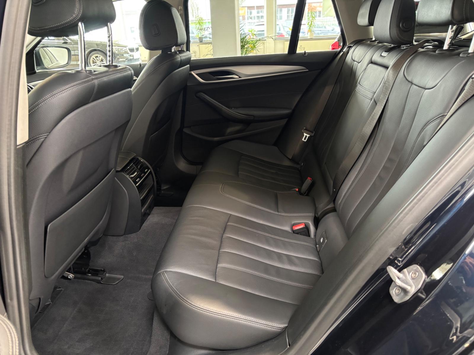 BMW 520d xDrive Automatik,Scheckheft,Rückfahrkamera