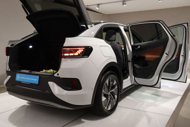 ID.5 Pro 150kW Pano AHK EasyOpen IQ.LIGHT Travel